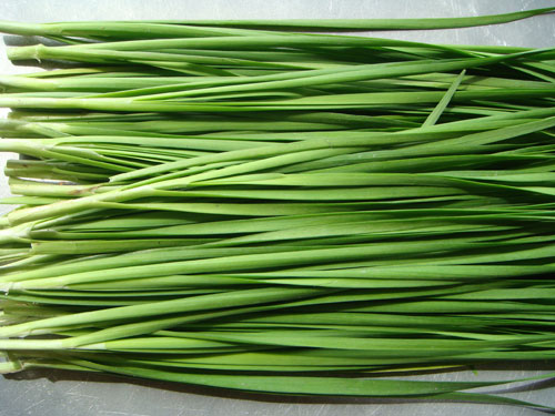 Lá hẹ thảo dược trị chứng chảy máu cam hiệu quả